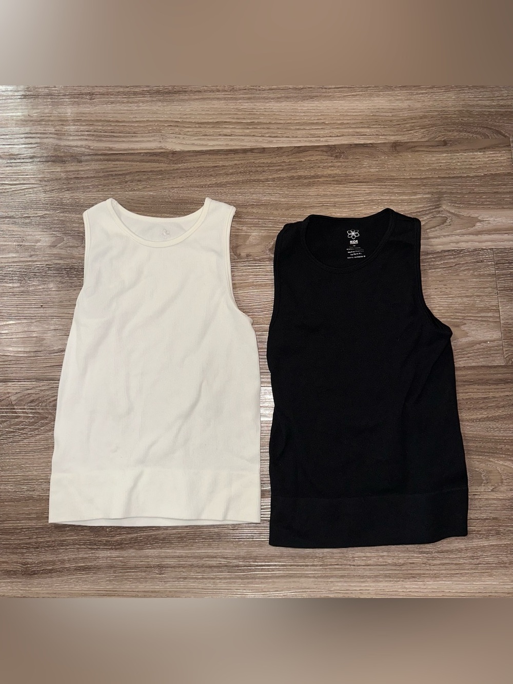 Aura Ribbed Tank Tops - Black & White (Set of 2)